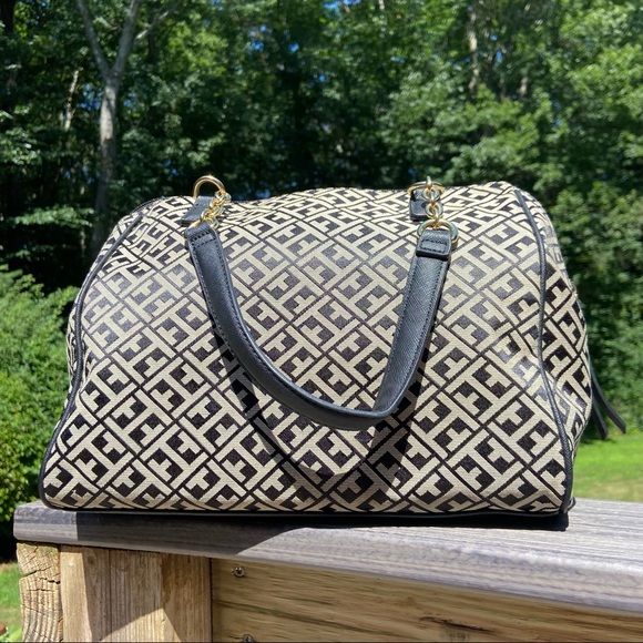 Tommy Hilfiger Signature Logo Handbag - Picture 2 of 11